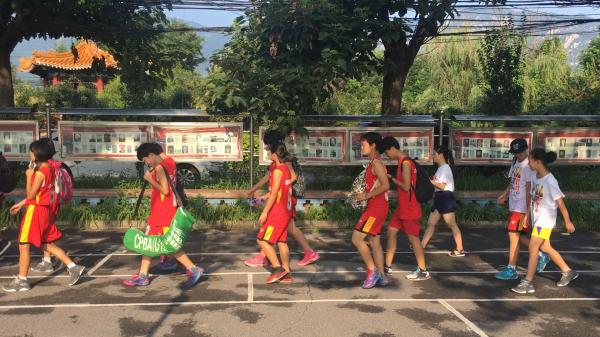 独家｜回访留守儿童篮球队：只希望篮球能给她们一条出路