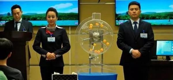 成都重磅新政：今起进入公证摇号时代，全款买房不再优先