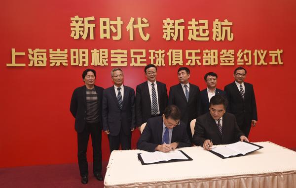 74岁徐根宝带“00后”再闯足坛：看老天让我带到什么时候