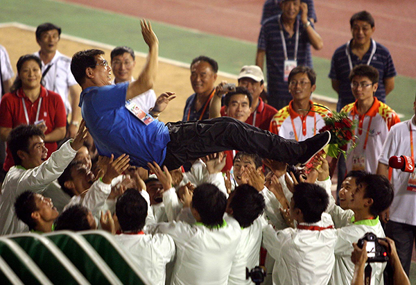 观察｜徐根宝的第N次创业，你折腾到何时才是个完啊