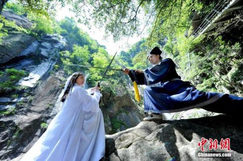 “武林中人”解密江湖流派：私下约架不正当，想切磋要上擂台