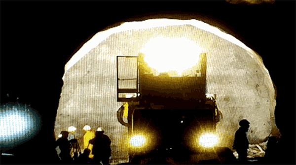 揭秘世界级岩爆隧道诞生过程，中国正实现隧通天下梦想
