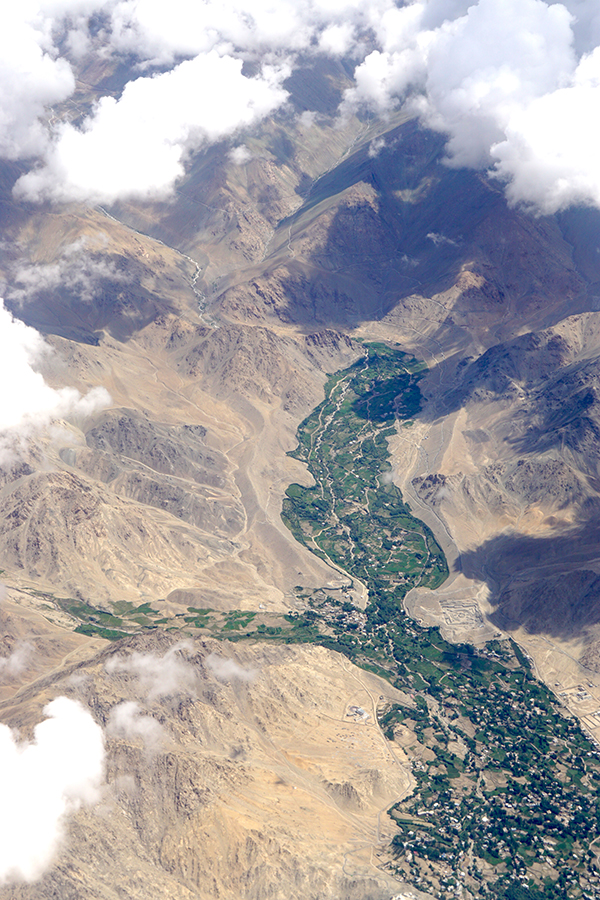 看那群山间的拉达克