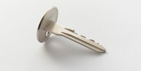 这些奇怪的设计，让你重温小时候有过的无力和挫败感