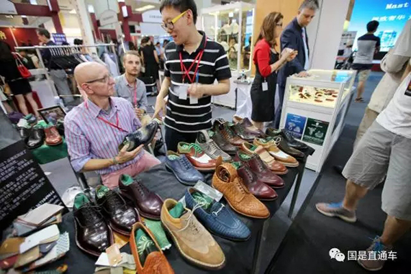 买下全球1/3奢侈品，中国的富人们是怎么剁手的