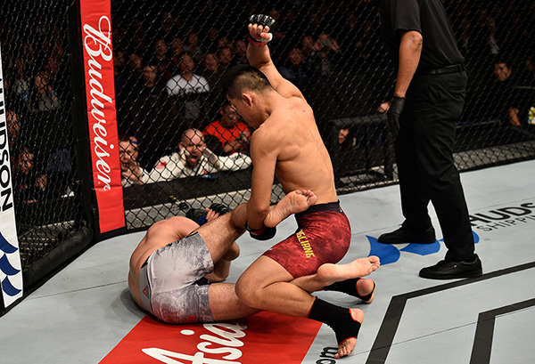 UFC中国赛为何叫好又叫座：观众还是爱看“自家人”打拳