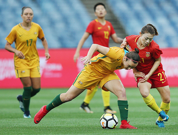 女足新帅首秀两场被灌8球，这一年姑娘们实在太累了