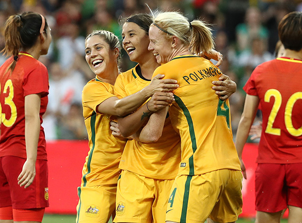 女足新帅首秀两场被灌8球，这一年姑娘们实在太累了