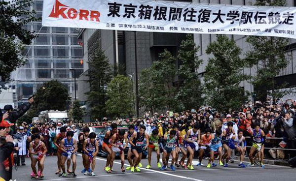 中国高校复制日本“箱根驿传”，这比强制跑马拉松有效多了