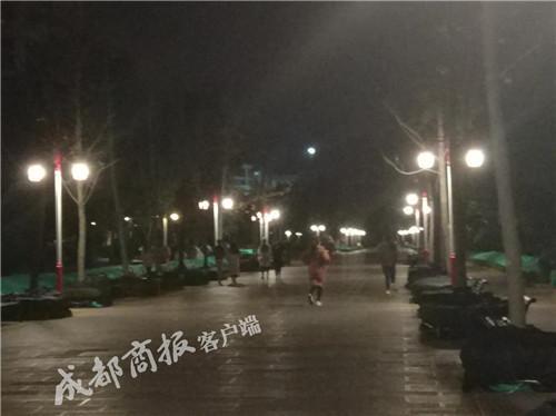 又一大学推“跑步APP治懒”：代跑应运而生，有人骑车打卡