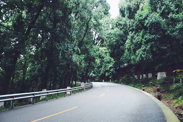 重走古蜀道，寻觅散落于民间的秦汉往事