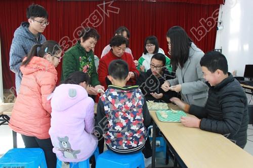 百花村社区：品味“爱心饺”  让走帮服由“口”入“心”_副本.jpg