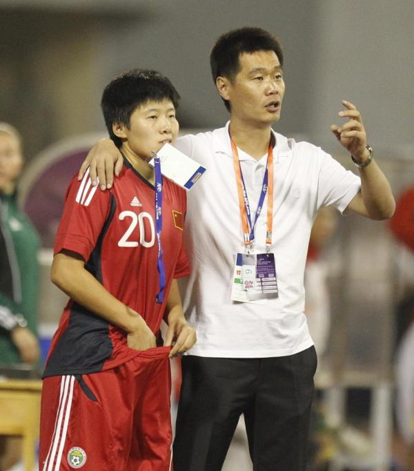 吴金贵足协杯夺冠引领土帅回暖，他们过去当惯“背锅侠”了