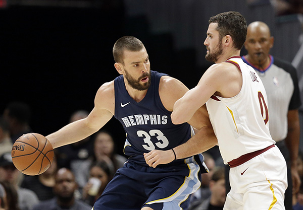 这支NBA总裁口中的“小球市模板”，怎么突然成了反面教材