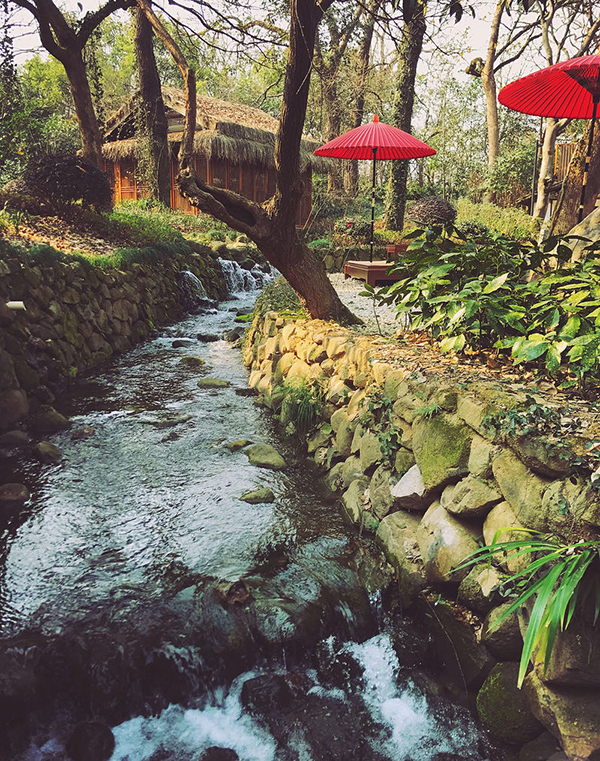 三台访古，关于如何在西湖边寻找一个无人的杭州