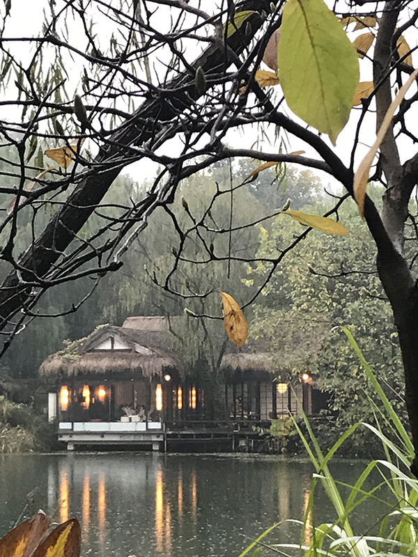 三台访古，关于如何在西湖边寻找一个无人的杭州