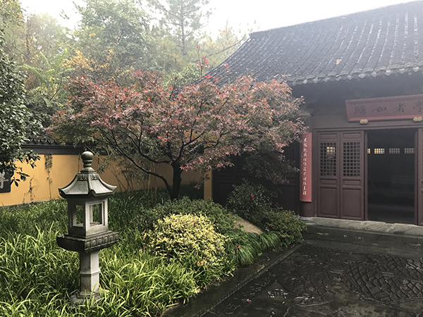 三台访古，关于如何在西湖边寻找一个无人的杭州