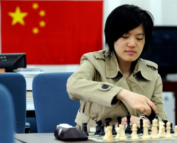 她是“世界棋后”侯逸凡，这次拿到全球最难奖学金去读牛津