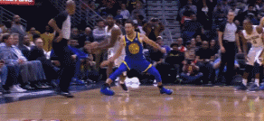 库里脚踝扭伤缺阵两周！但就是这脚踝顽疾，成就了变态三分