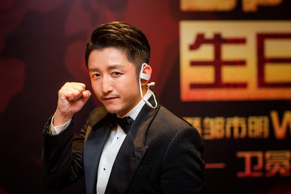 2017年度澎湃人物｜邹市明：上午训练完，就换正装去公司