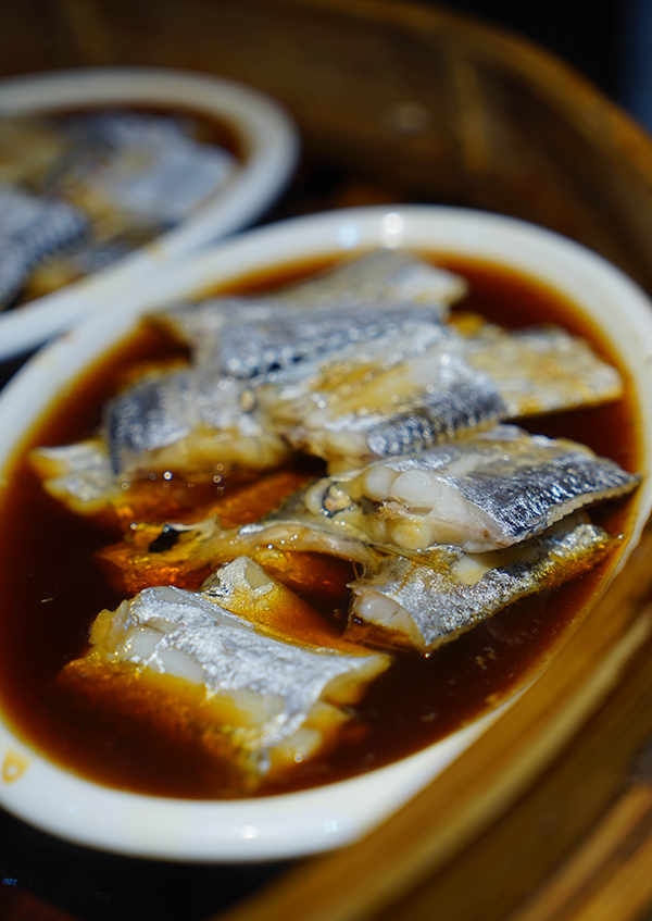 如何赞赏一顿宁波乡味？莫过于下饭二字