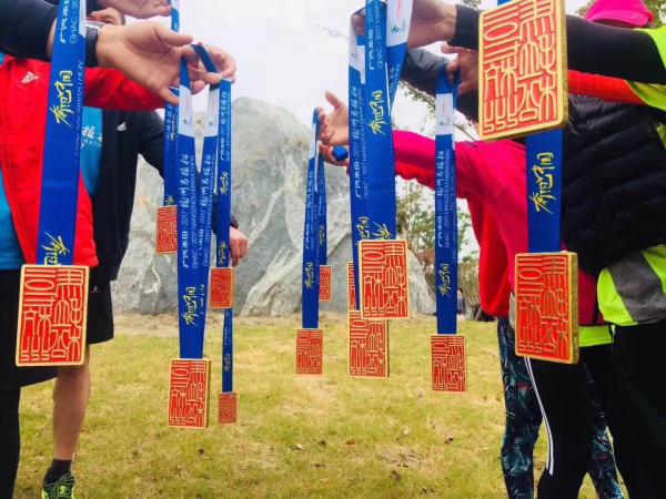 为一款马拉松奖牌也是操碎心，他们把百年西泠印社都请来了