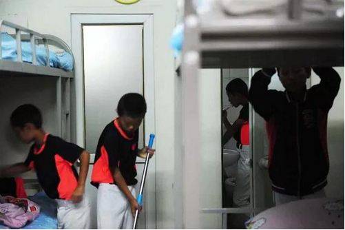 北京有群棒球“孤儿”，前中国队队长成了他们的爸爸