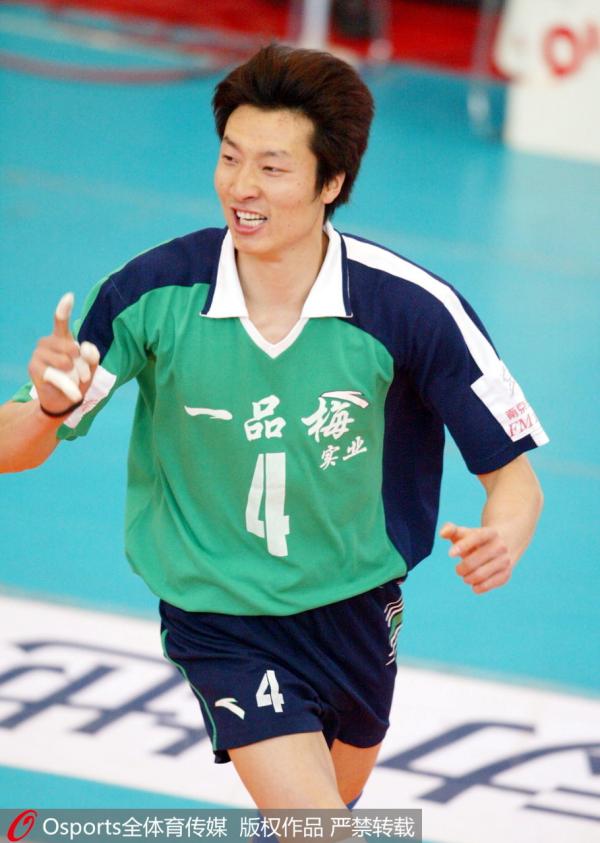 前中国男排主力38岁早逝，马凡氏综合征夺走了多少体坛巨人