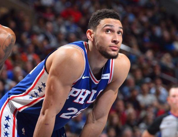 本·西蒙斯又拿“三双了”，他倔强地走上了詹姆斯的路