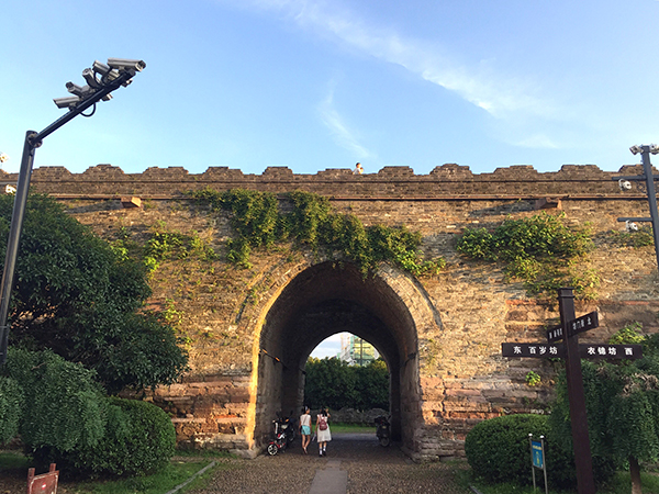 蒲松龄笔下的妖怪肆虐之城，围棋顶尖高手也前来朝拜