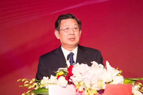 中国社会保险学会会长胡晓义：养老金投资要尽早达到万亿量级