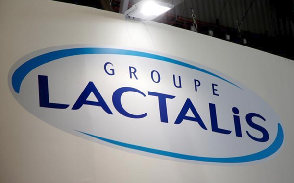 法国品牌奶粉受污染致26名婴儿患病，中国发公告称暂停进口