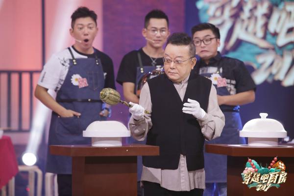 王刚：希望大家多去博物馆看看“国家宝藏”