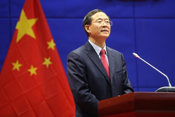 证监会举行首次工作人员宪法宣誓：新提任的98名干部参加