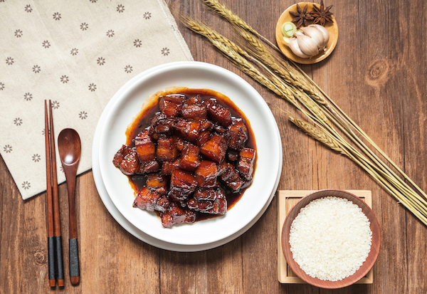 人人都爱红烧肉，但怎么吃才更健康？