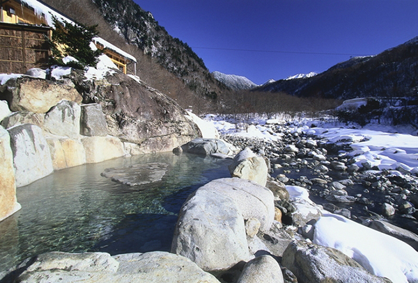疗愈系雪景温泉哪家强？