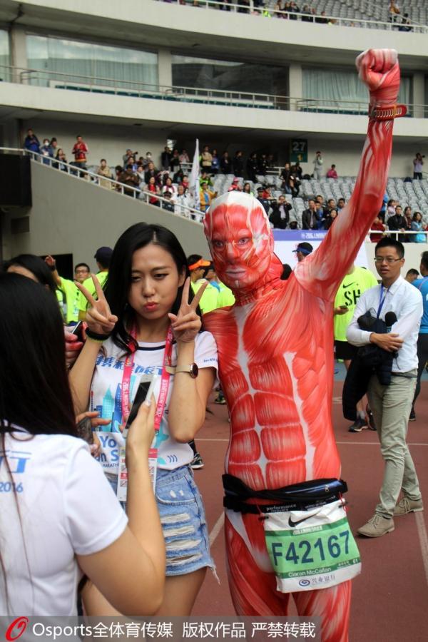 被自拍和朋友圈倒逼的改革，中国马拉松有了“起终点”文化