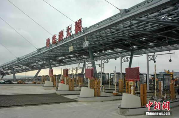 港珠澳大桥香港跨境私家车配额增至一万个