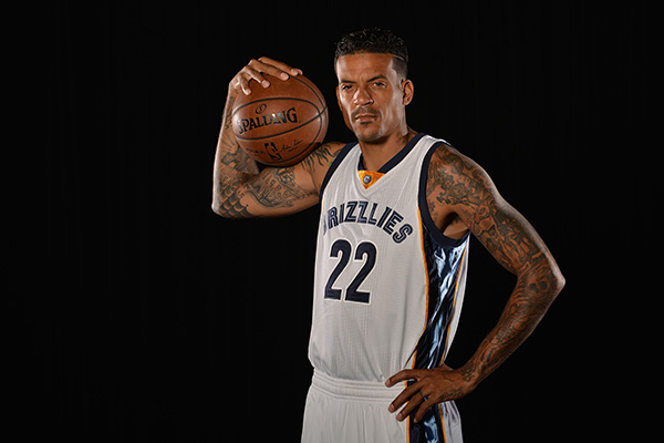 张佳玮│35岁马特·巴恩斯退役了，他说自己是NBA里的狗