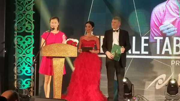 丁宁斩获国际乒联年度最佳女运动员，中国男乒“全军覆没”