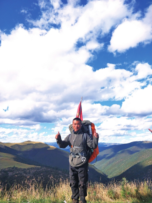 网络直播走到西藏！小伙三个月徒步三千公里，拍493段视频