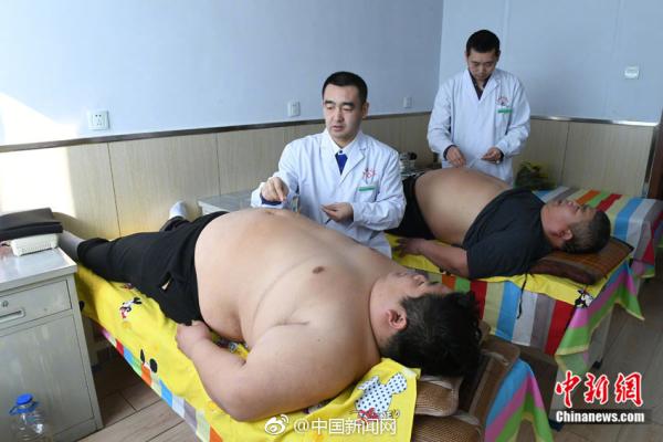 励志！父子俩共同减肥304斤，他们的瘦身秘籍只有10个字