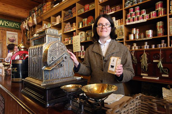 凝固历史足印，在比米什重返呼啸山庄时代