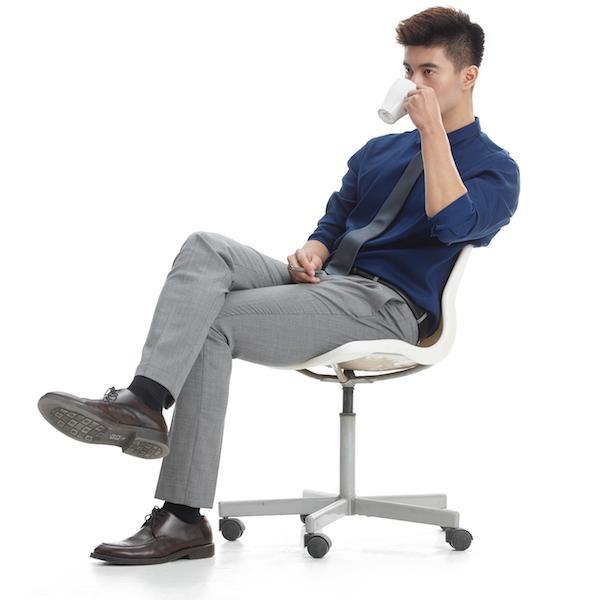 翘二郎腿会致O形腿，还影响男性生殖？专家：适当翘有好处