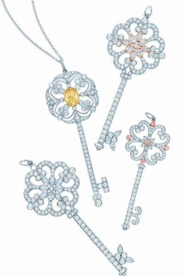 这些带着美好寄寓的珠宝，让圣诞时刻显得格外动人