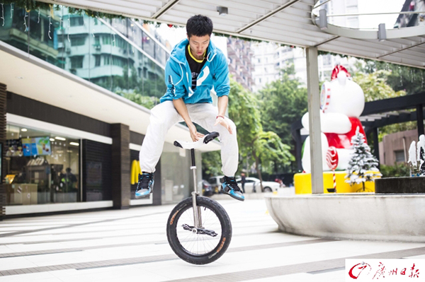 地铁维修工辞职练独轮车，24岁获6枚国际大赛奖牌