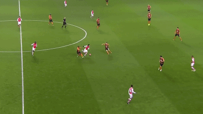 罗西基退役了，“绿茵莫扎特”感动阿森纳：足球还有忠诚可言