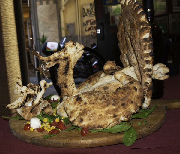 在披萨的故乡那不勒斯，每块饼都有故事