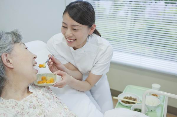 手术后该怎么“吃”？别急着进补，这里有五个要点