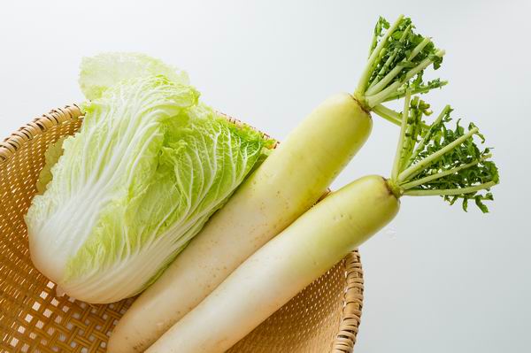 冬季皮肤干燥，网传“多吃白色食物能润肺补水” 靠谱吗？